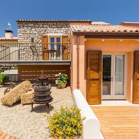Tenuta Petra Bianca Palau Bagian luar foto