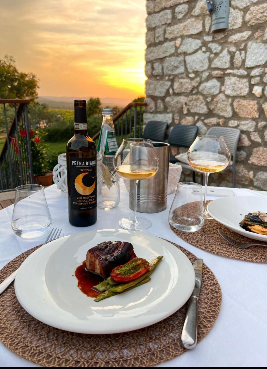 Tenuta Petra Bianca Palau Bagian luar foto