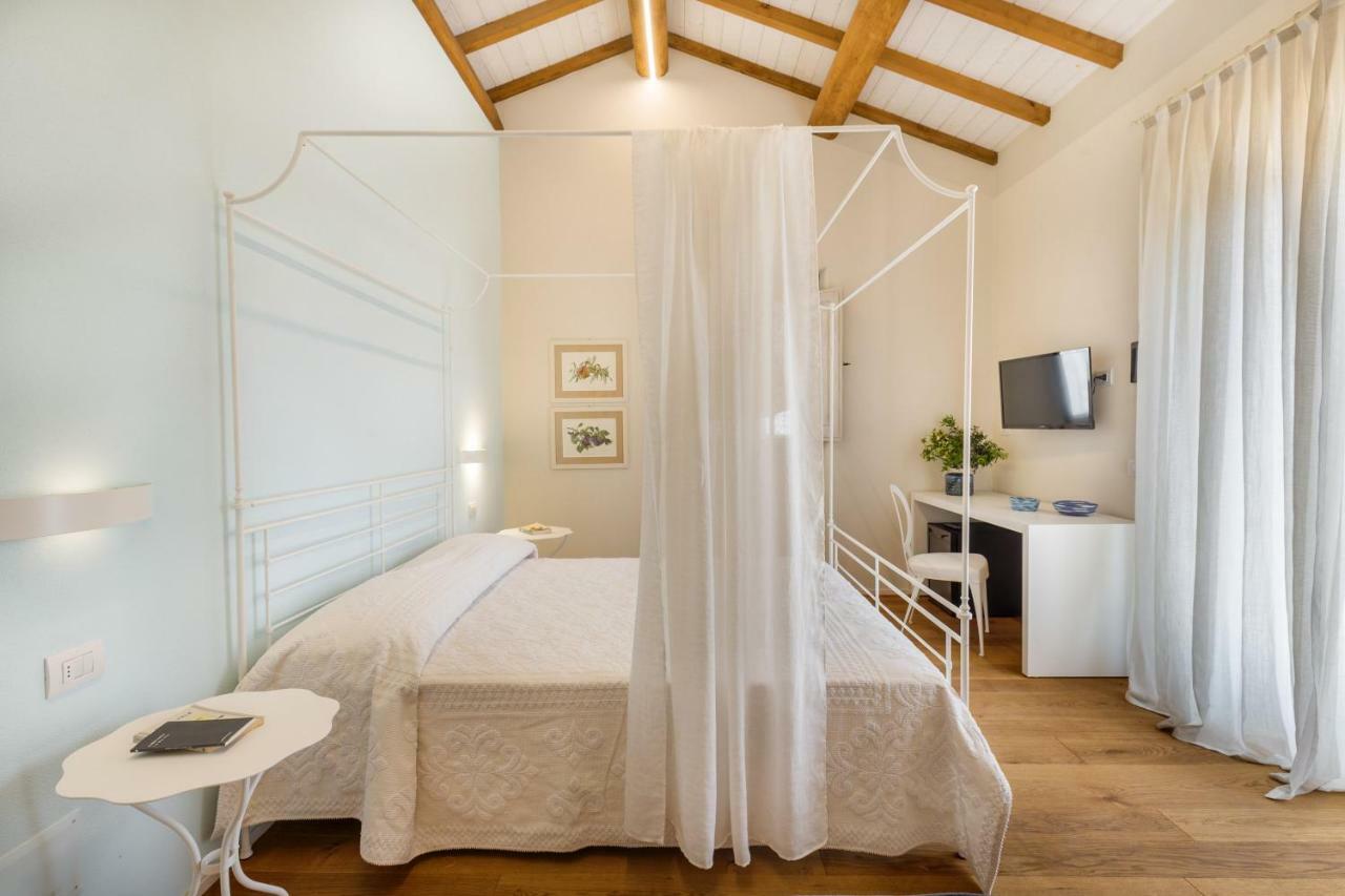 Tenuta Petra Bianca Palau Bagian luar foto