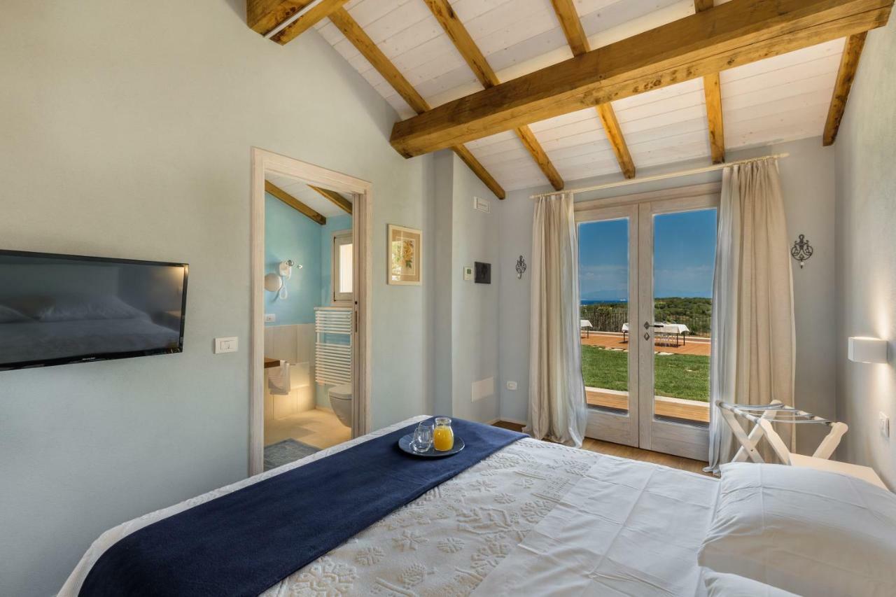 Tenuta Petra Bianca Palau Bagian luar foto
