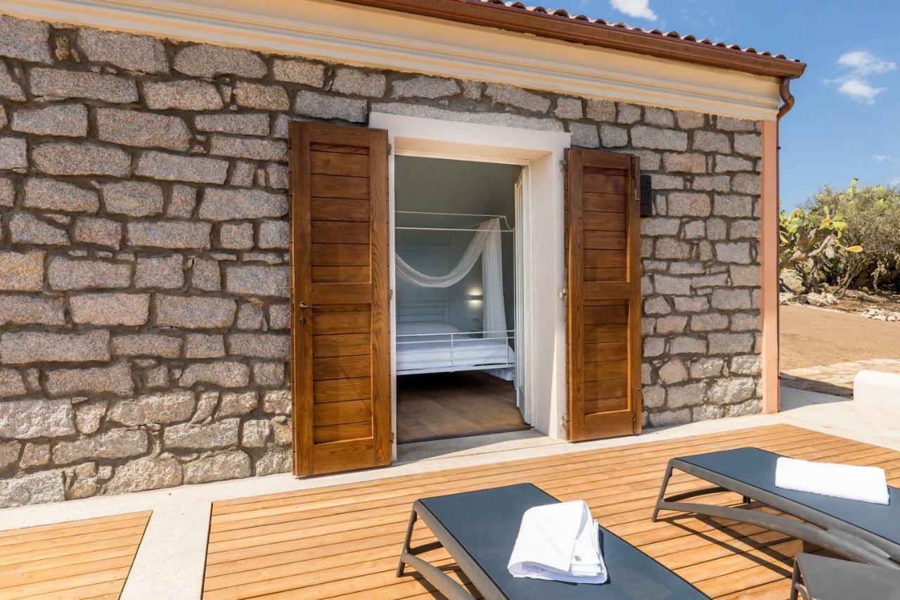 Tenuta Petra Bianca Palau Bagian luar foto