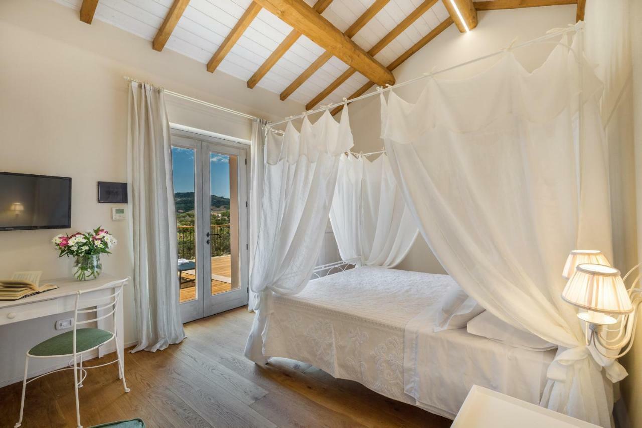 Tenuta Petra Bianca Palau Bagian luar foto