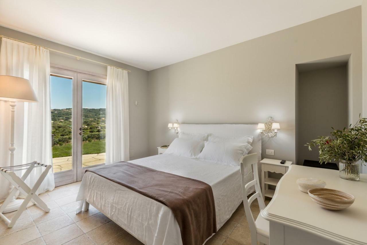Tenuta Petra Bianca Palau Bagian luar foto