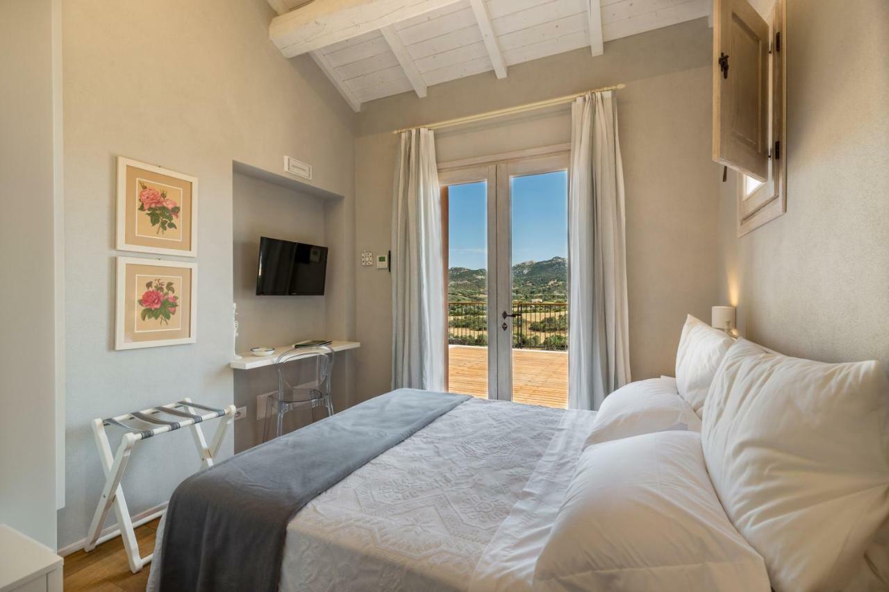 Tenuta Petra Bianca Palau Bagian luar foto